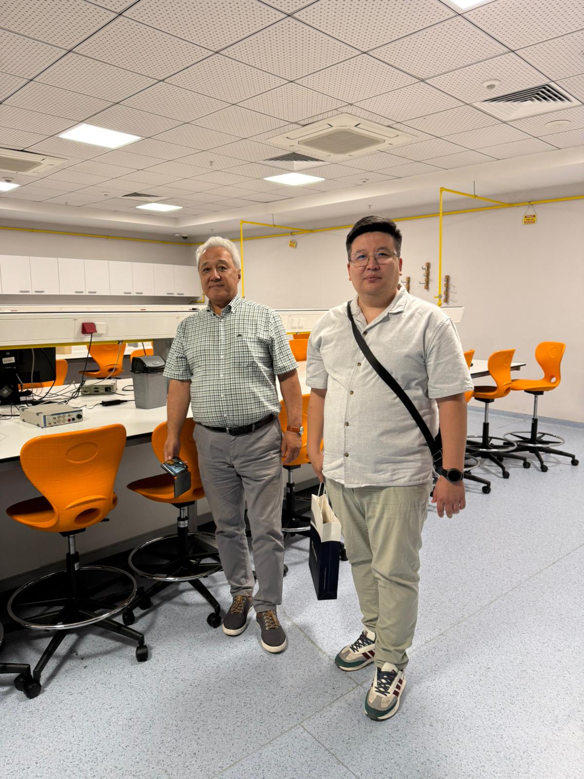 Visitors from Astana Medical University (Kazakhstan) Tour Istanbul Medipol Mega Hospital and International School of Medicine